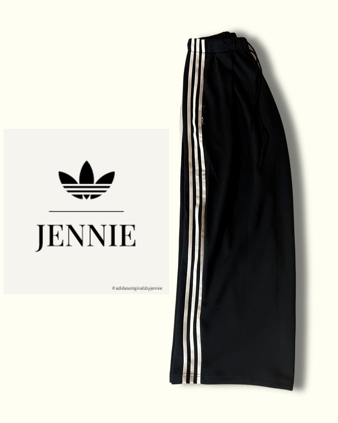 adidas Originals by JENNIE プリーツ トラックパンツ ブラック。サイドの3ストライプとプリーツの折り目